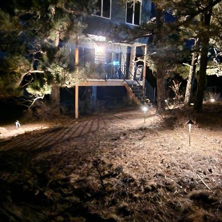 Rustic Treehouse Villa Peyton Exterior foto